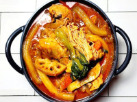 볼빨간마라찜닭1kg+마라소스180g+분모자200g+납작당면50g+육수100g(10kg이상 세트)정육5+안심5